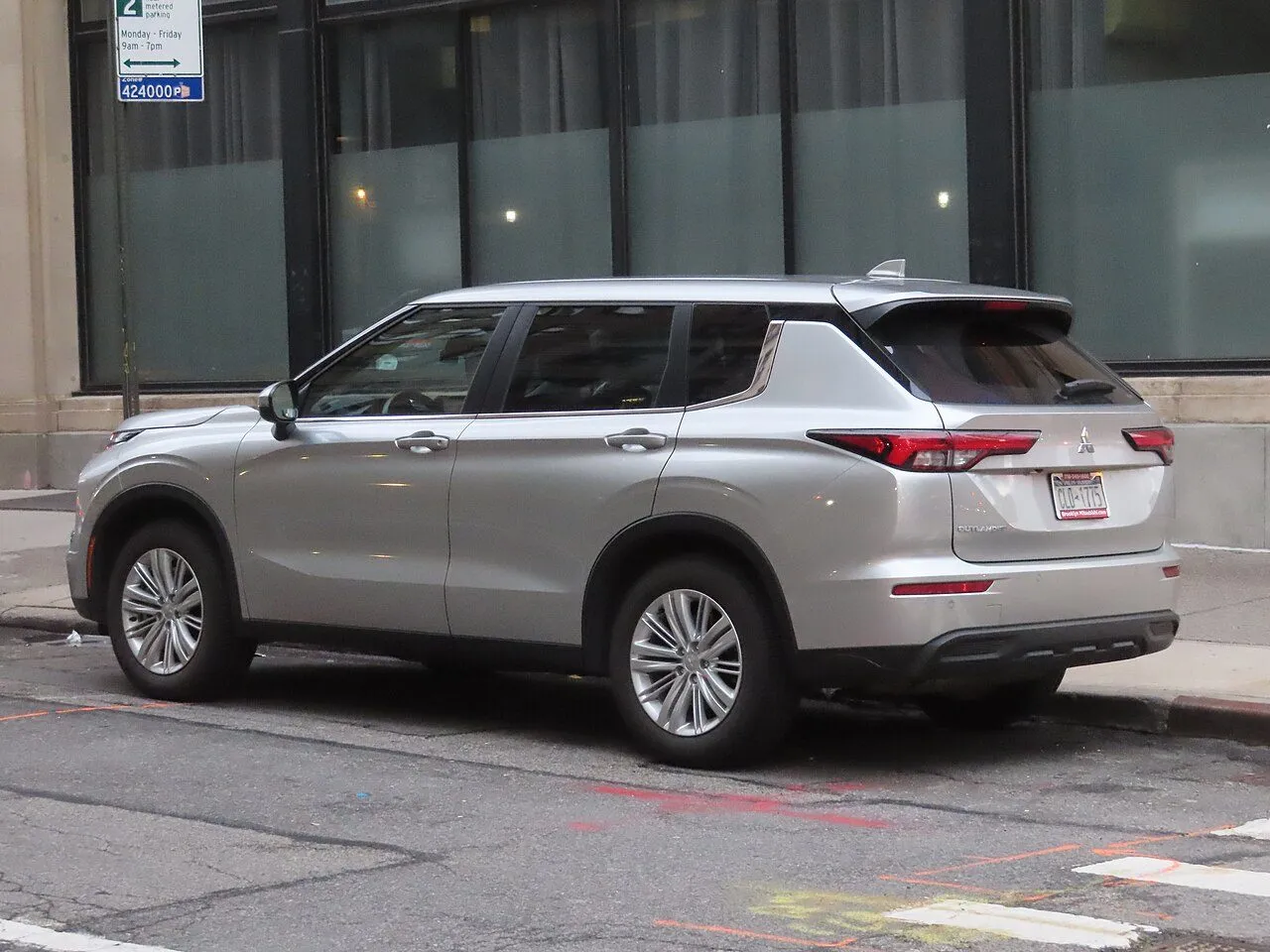 Mitsubishi Outlander 2.0 CVT 2024, ảnh 2