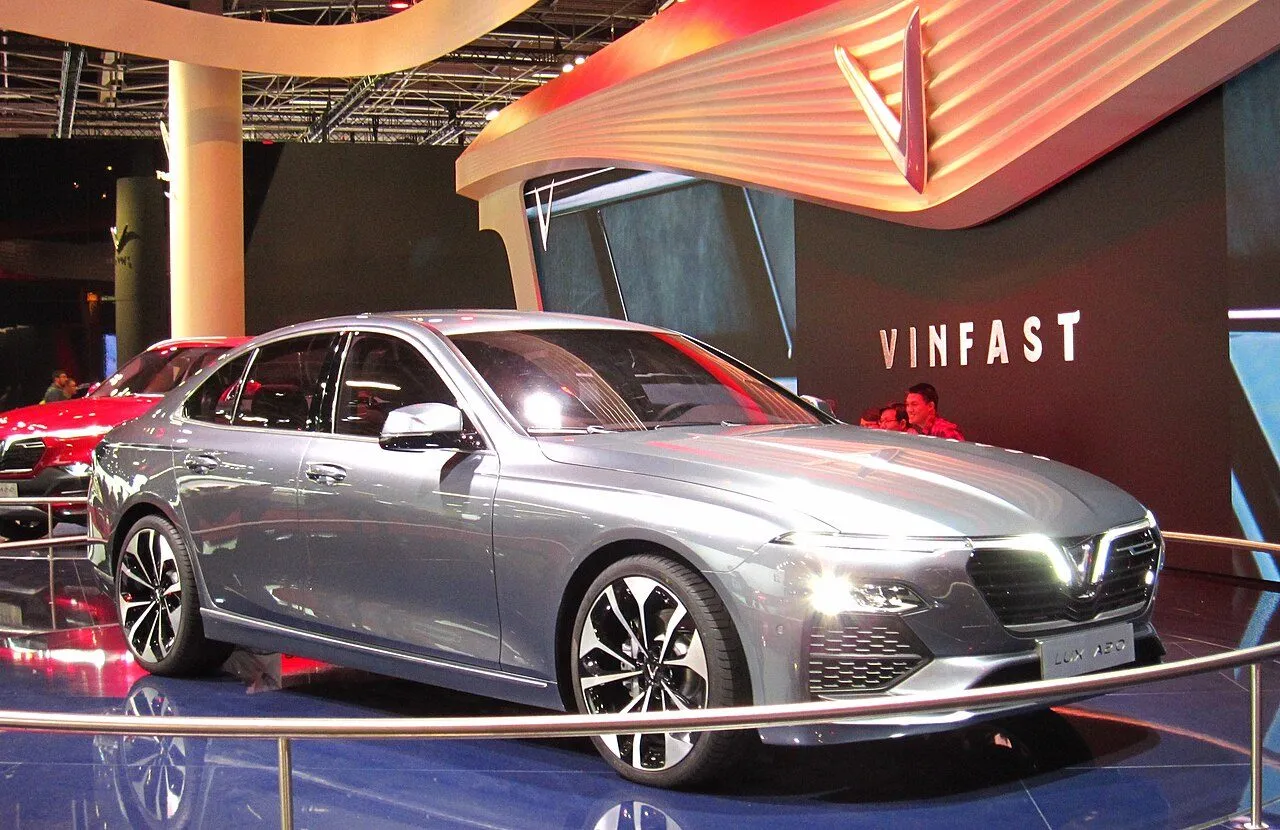 VinFast Lux A2.0 Tiêu chuẩn 2018