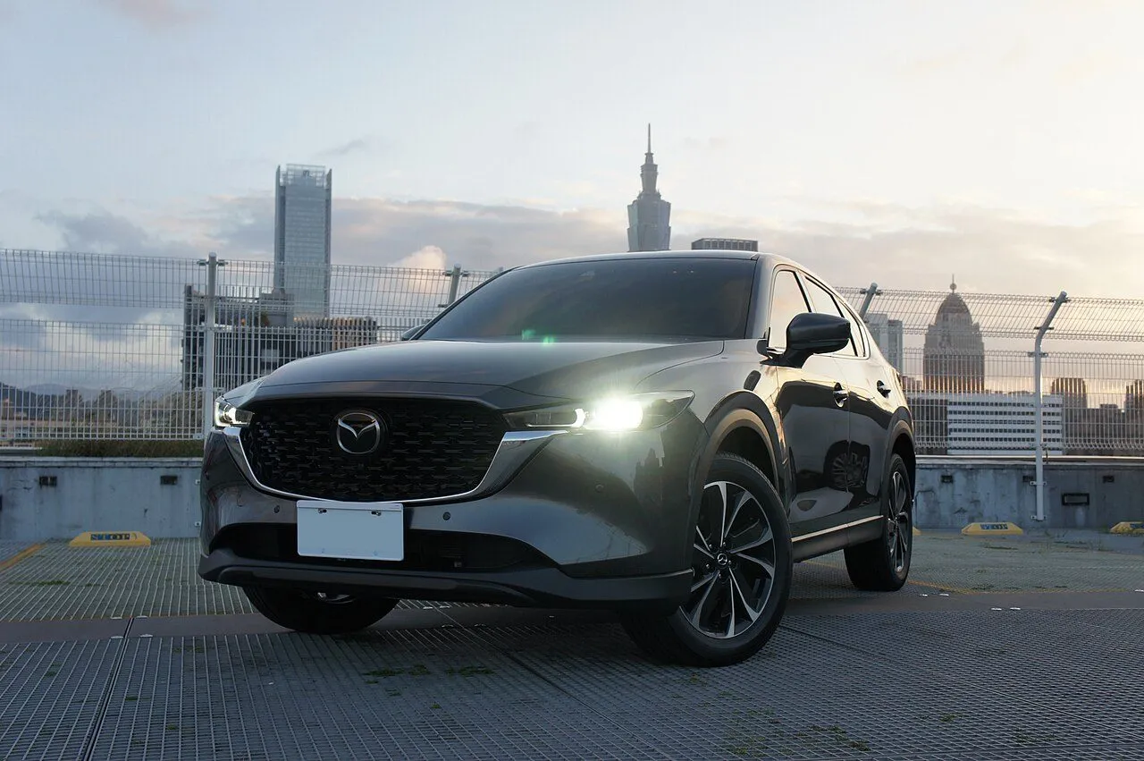 Mazda CX-5 2.0 Luxury 2022, ảnh 2