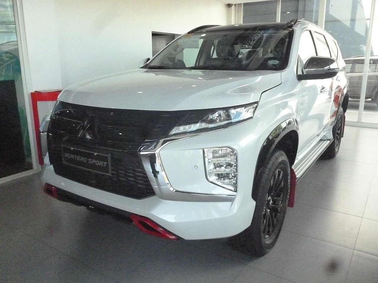 Mitsubishi Pajero Sport 2.4D 4x4 AT Premium 2022