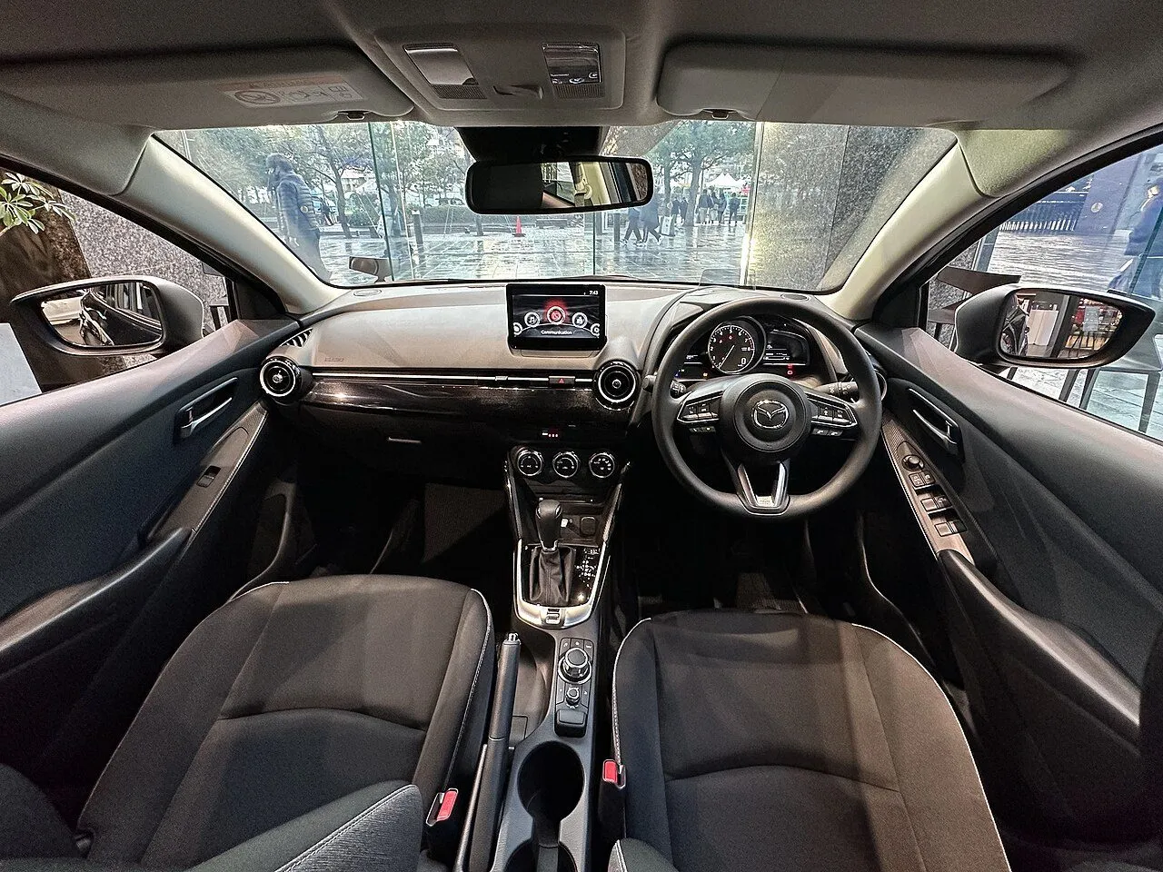 Mazda 2 1.5 Luxury 2023, ảnh 3