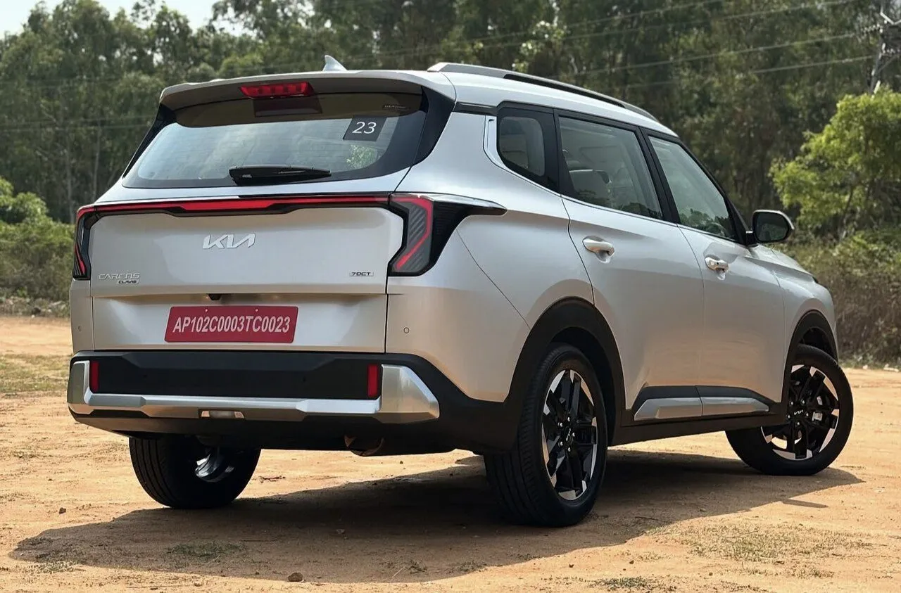 Kia Carens 1.5G Luxury 2025