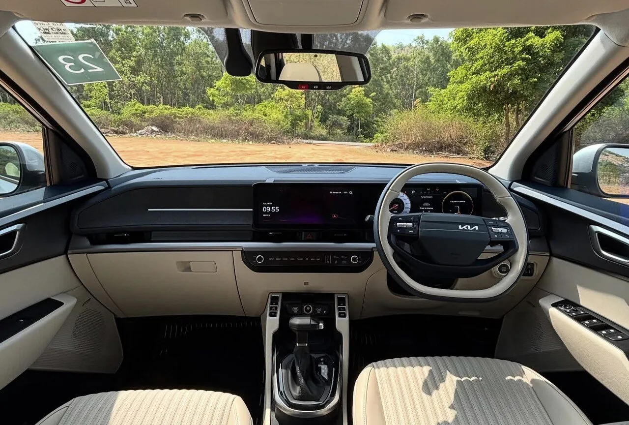 Kia Carens 1.5G Luxury 2025, ảnh 2