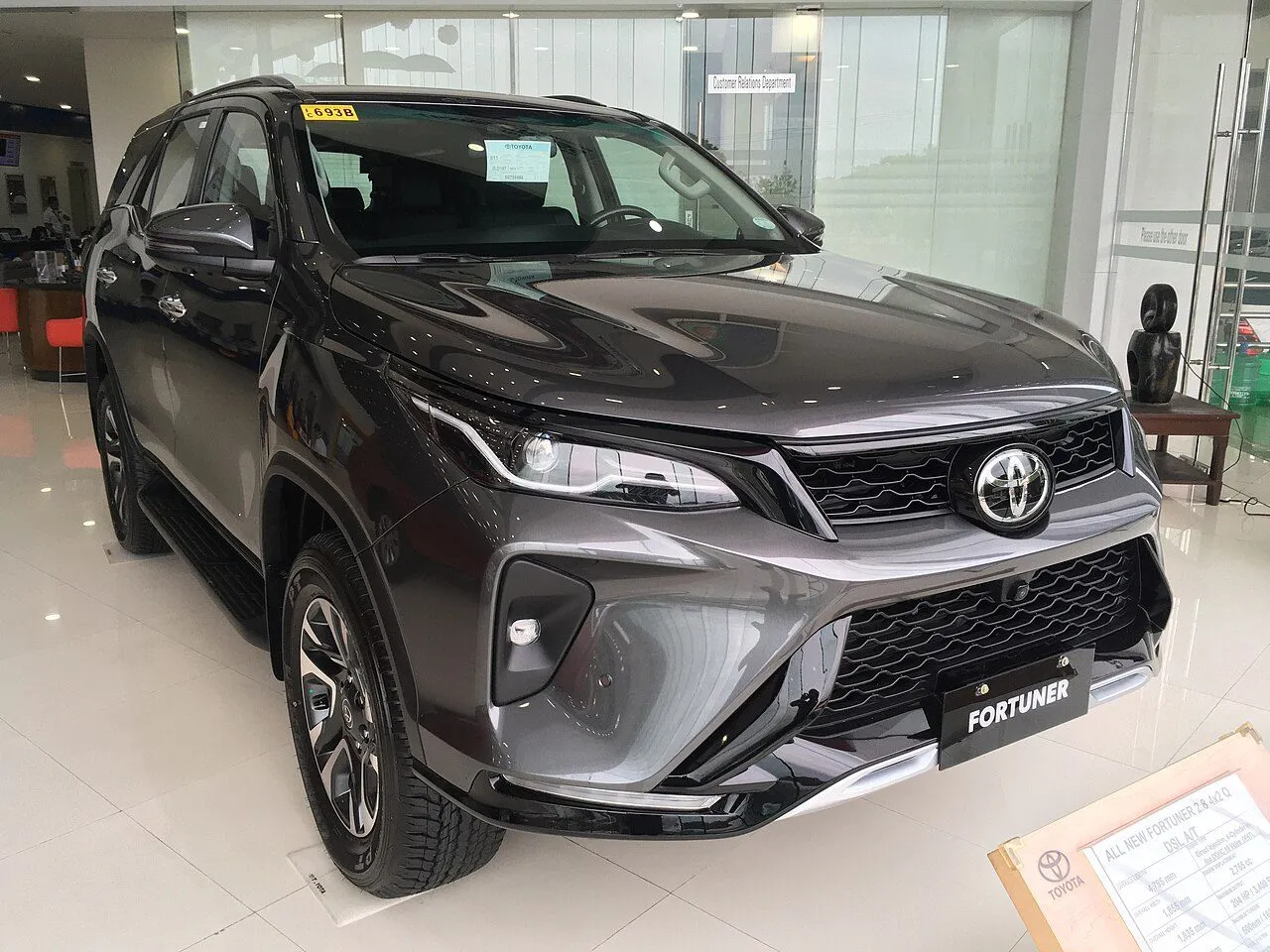 Toyota Fortuner 2.4G MT 4x2 2025