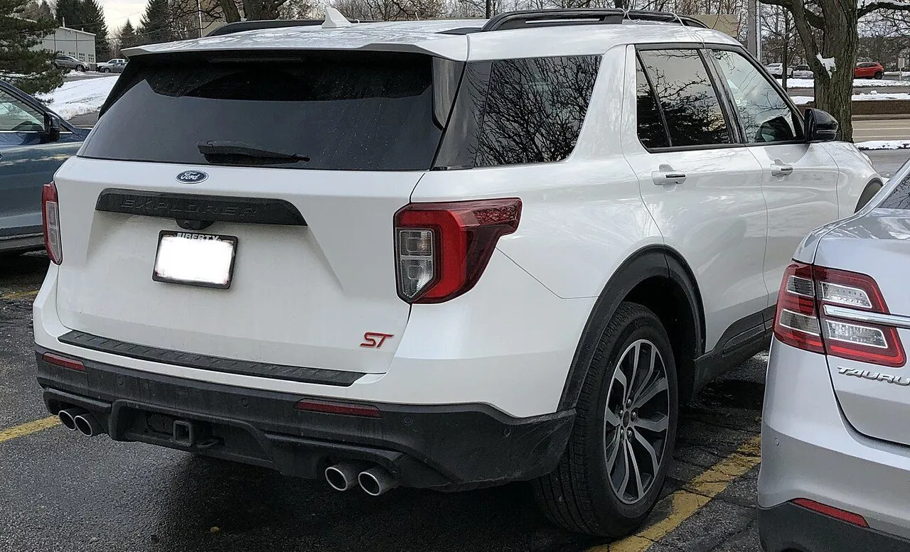 Ford Explorer Limited 2.3 EcoBoost 2020, ảnh 2