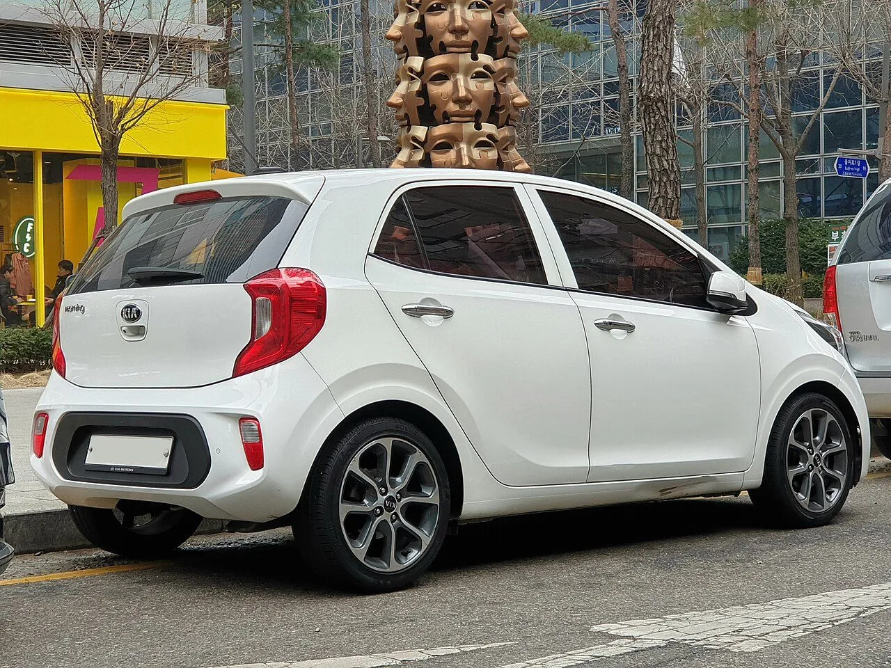 Kia Morning GT-Line 2023, ảnh 3