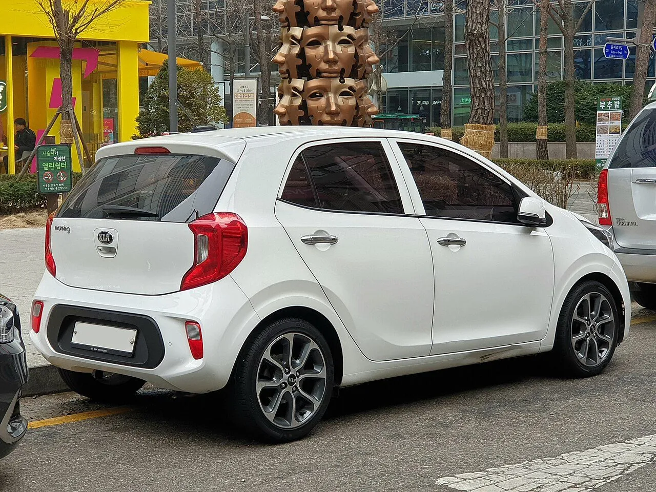 Kia Morning GT-Line 2023, ảnh 2