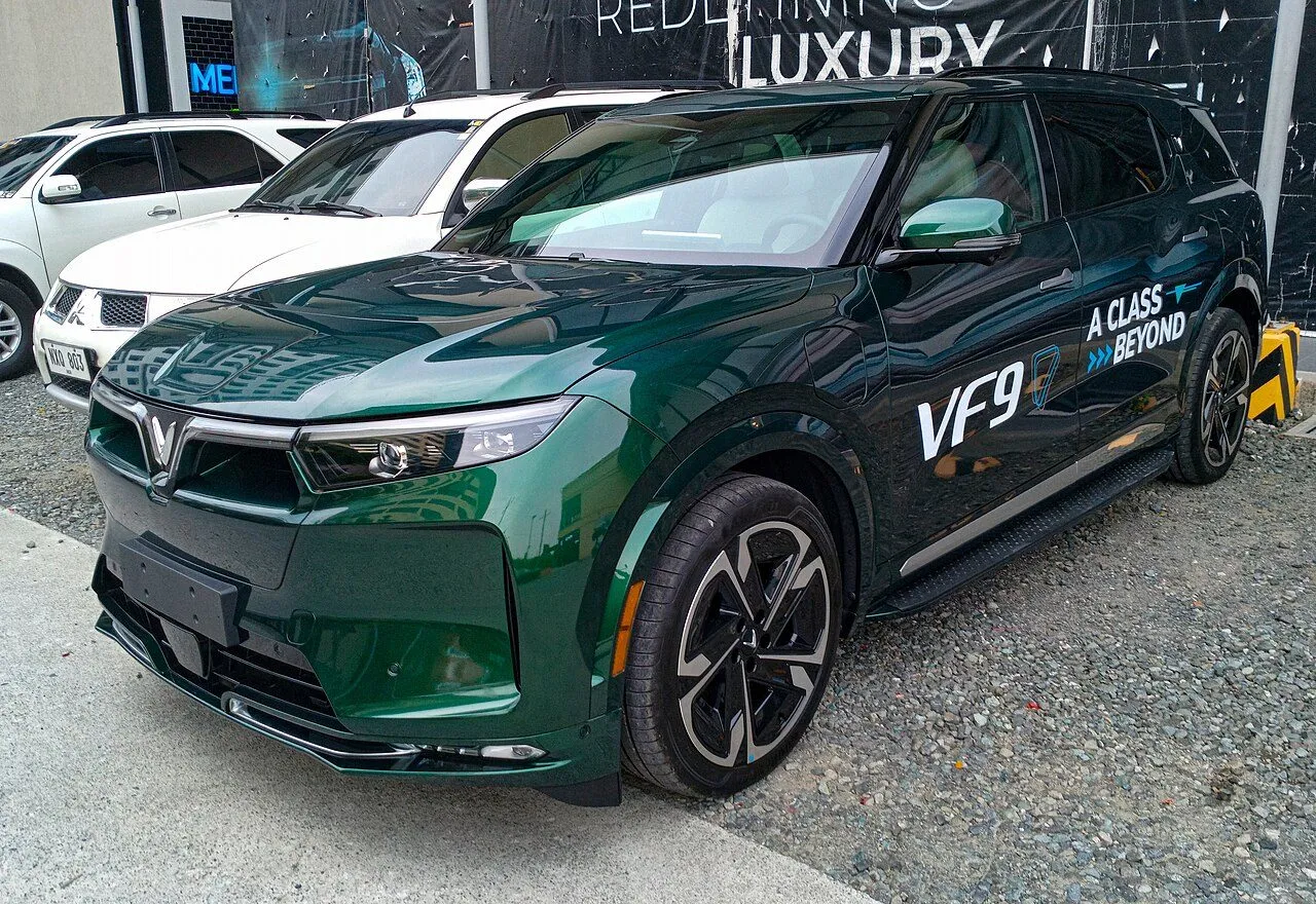 VinFast VF 9 Eco 2024