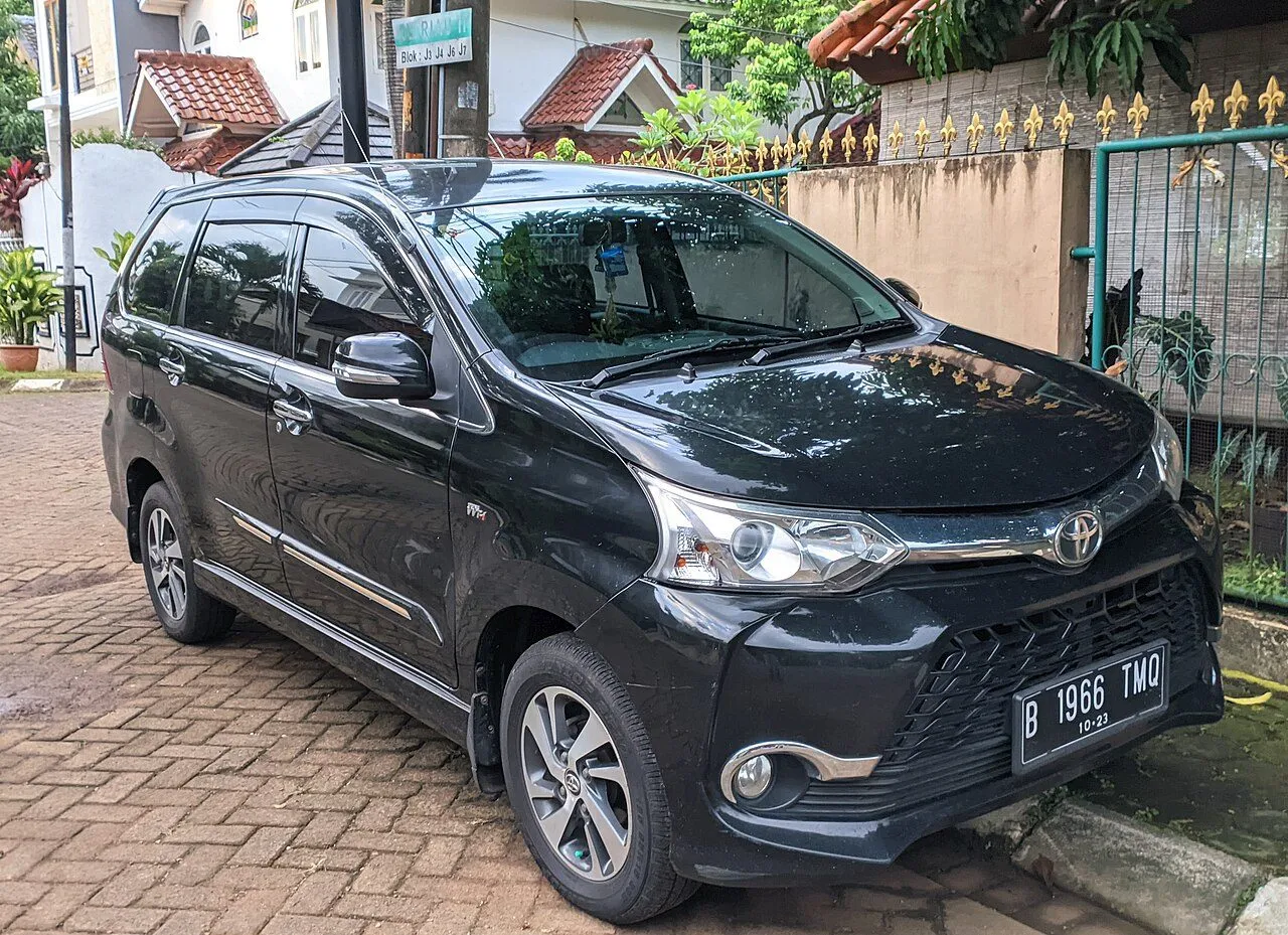 Toyota Avanza Premio MT 2016, ảnh 2