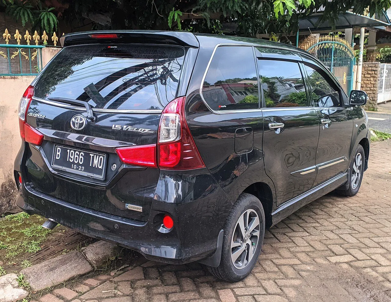 Toyota Avanza Premio MT 2016