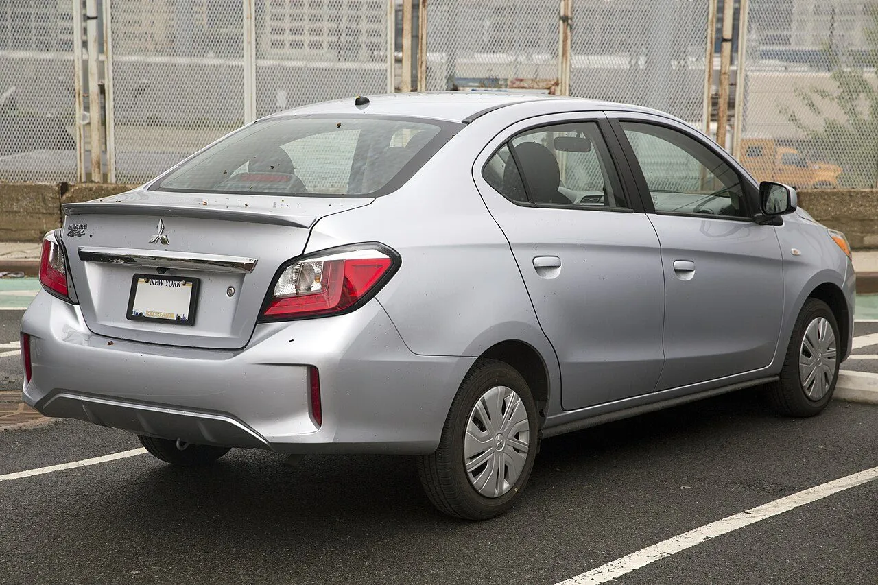 Mitsubishi Attrage MT 2021, ảnh 2