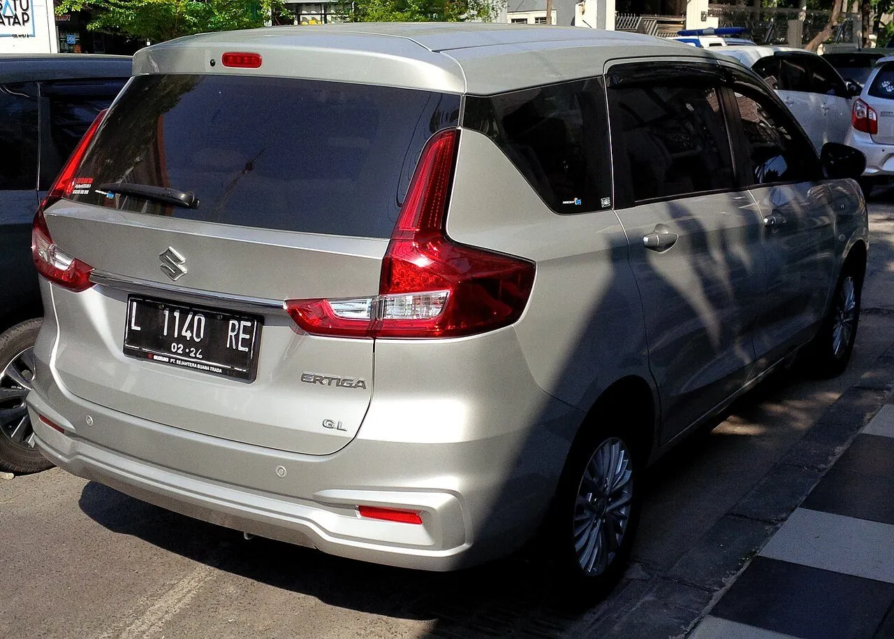 Suzuki Ertiga Hybrid AT 2019, ảnh 2